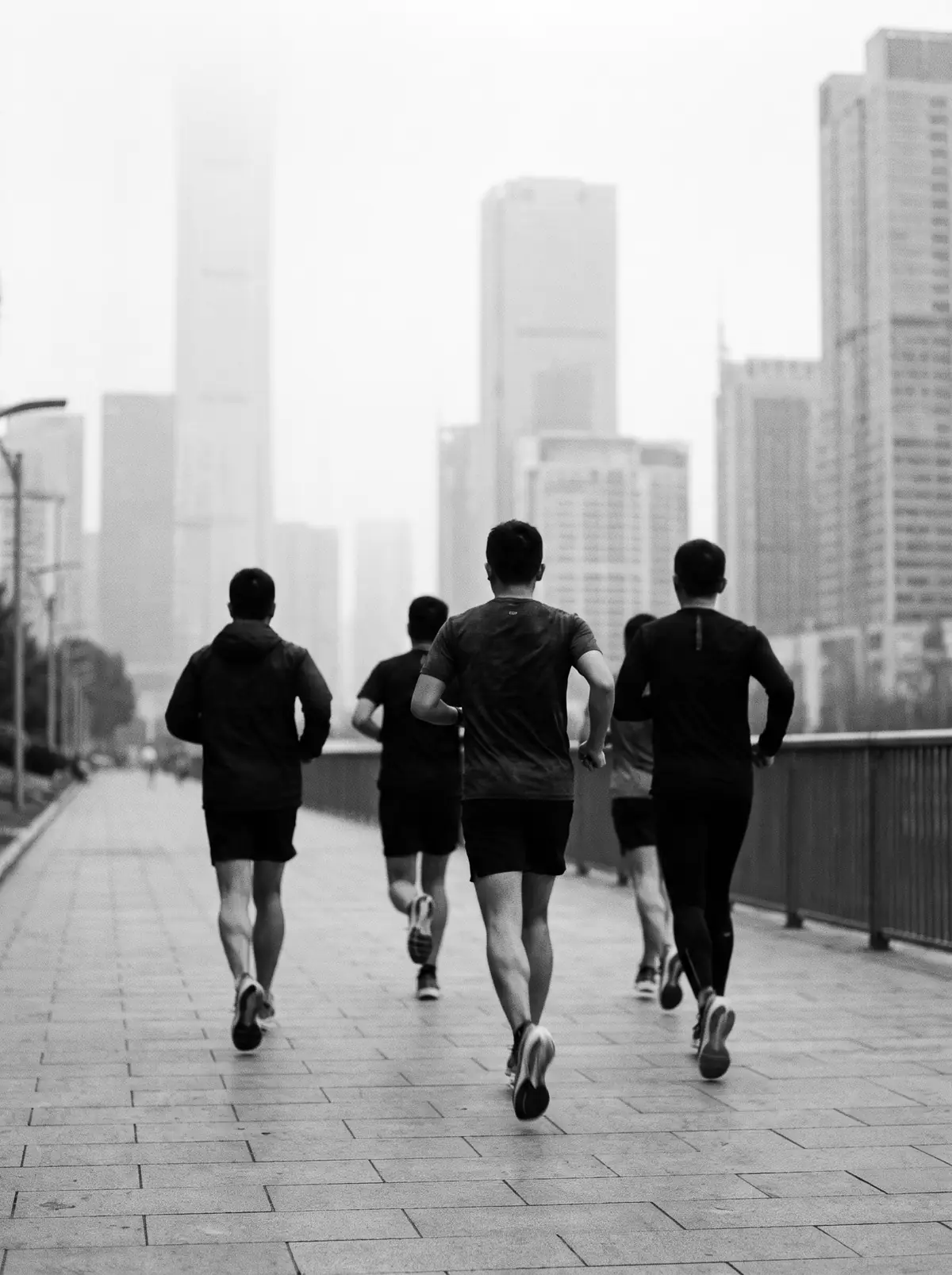 Morning run through the city with the circle, black and white